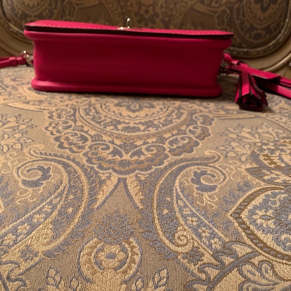 XX SOLD XX ๐COACH NEW without tags Leather Handbag in Cool Pink๐๐ป - Picture 13 of 16